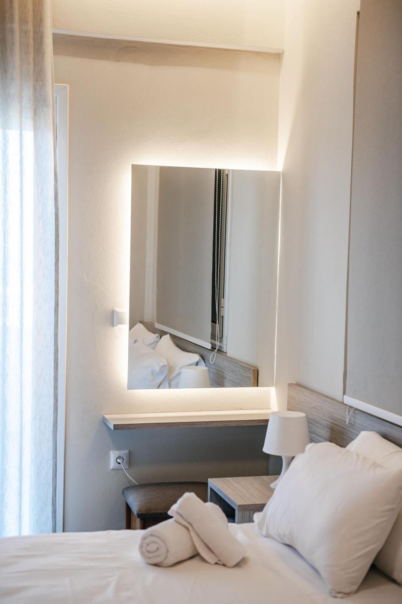 Mesogeios Hotel マラトポリス エクステリア 写真