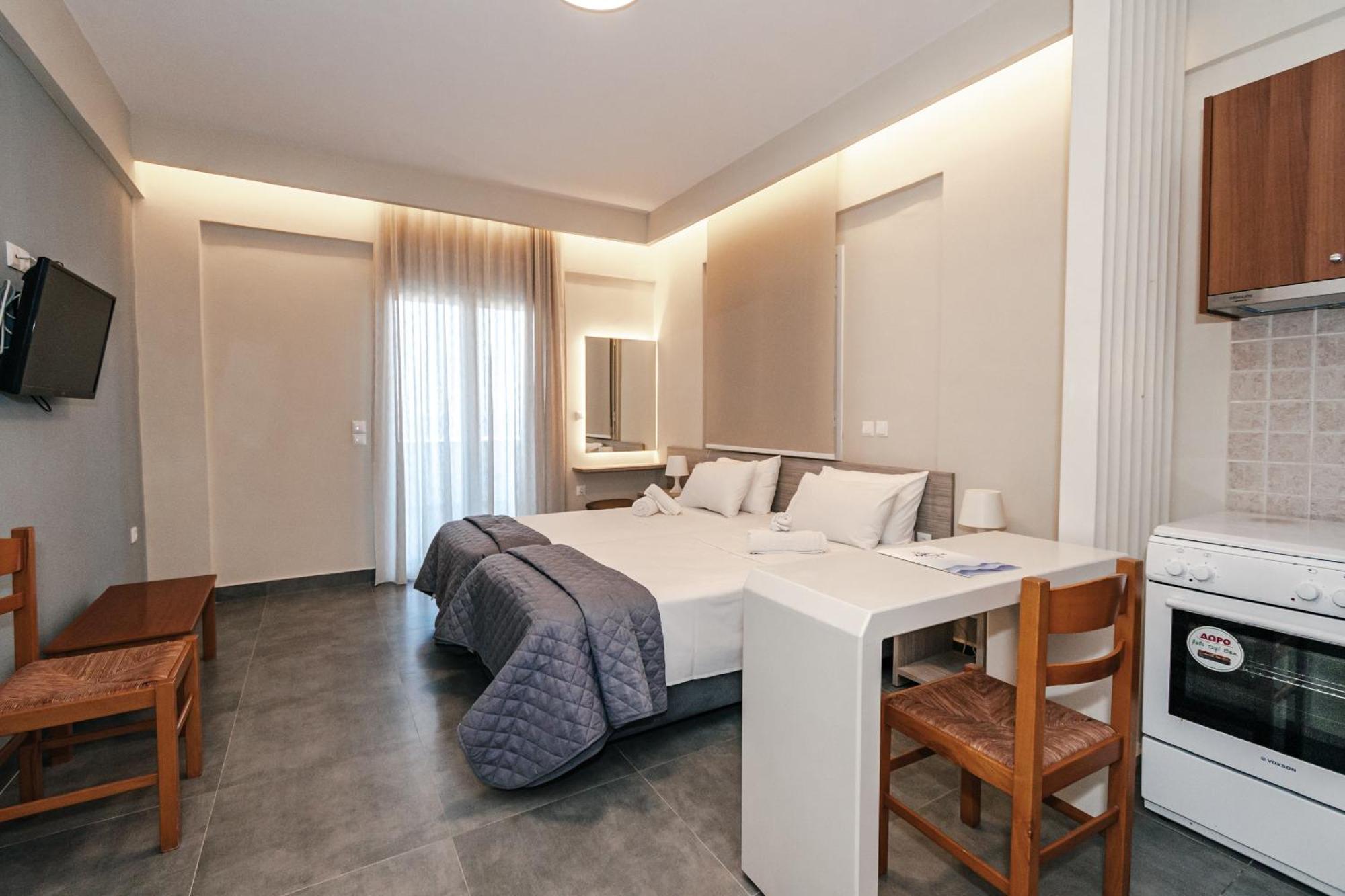 Mesogeios Hotel マラトポリス エクステリア 写真