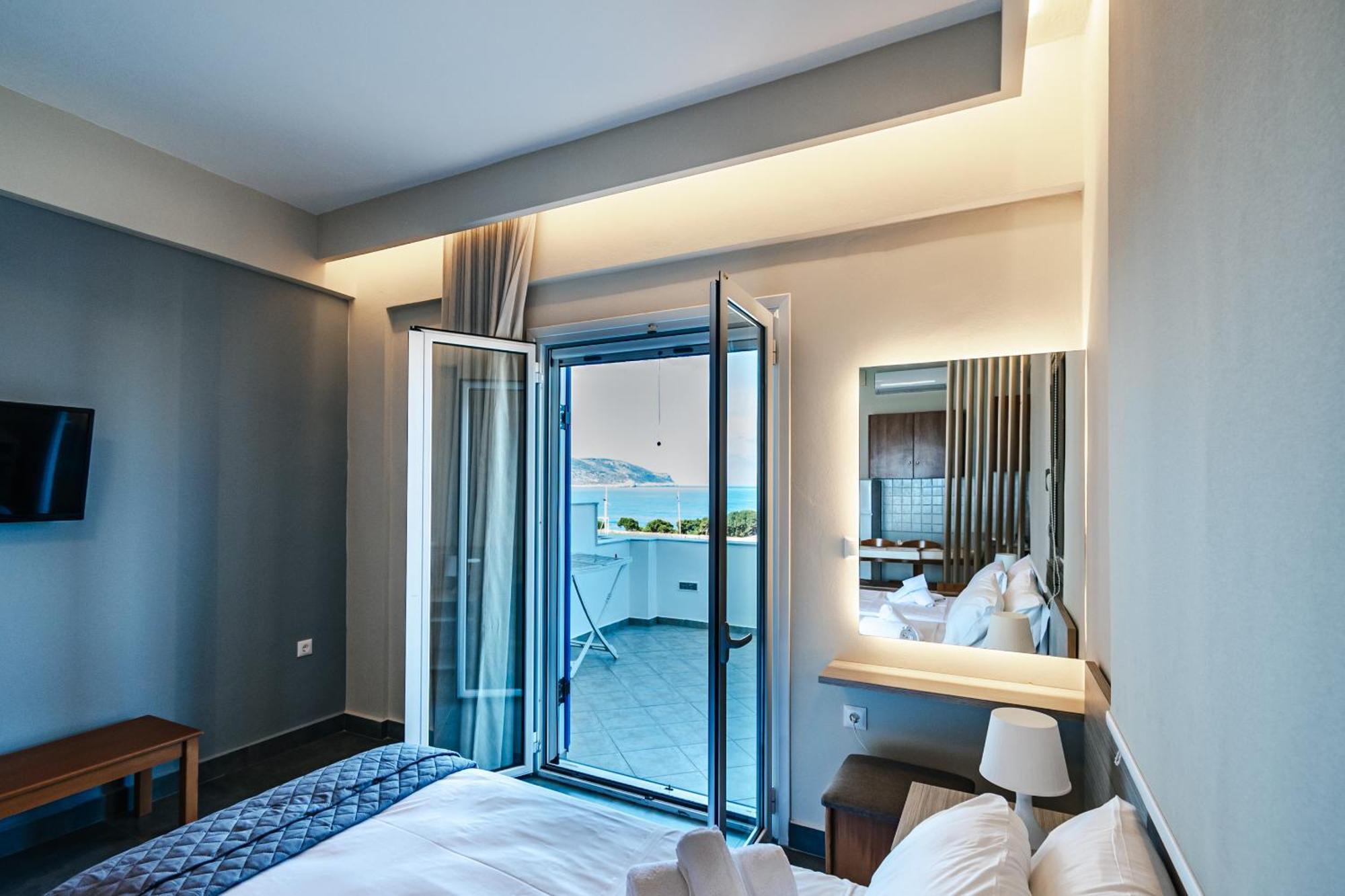 Mesogeios Hotel マラトポリス エクステリア 写真
